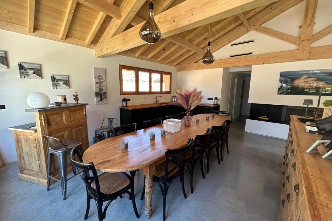 Photo of Others in Le Canon