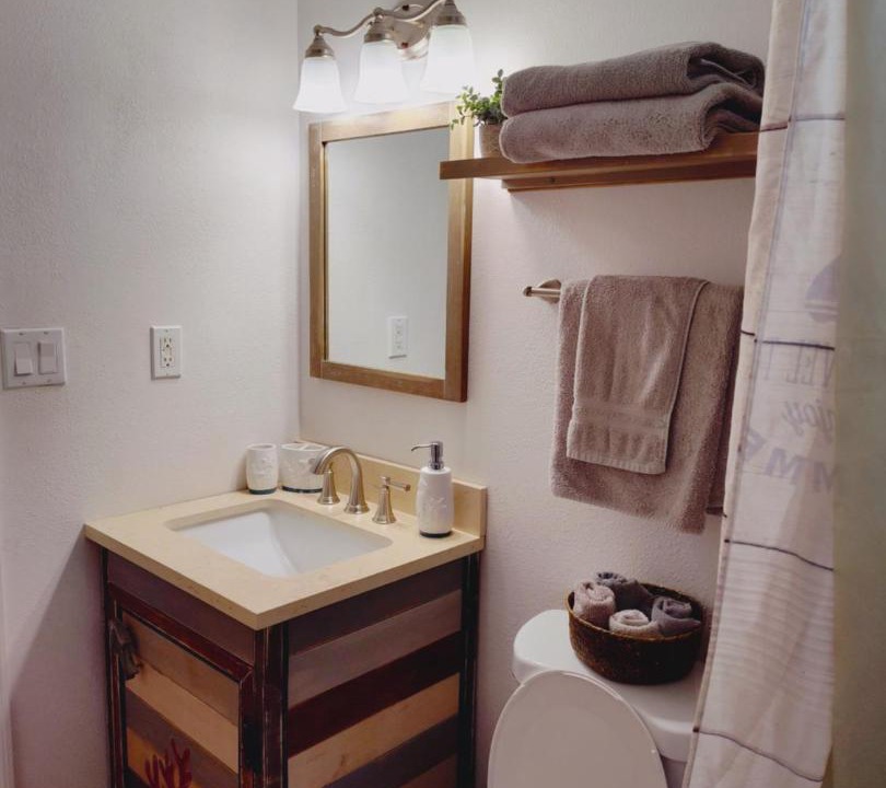 Photo of Bathroom in Regency Park