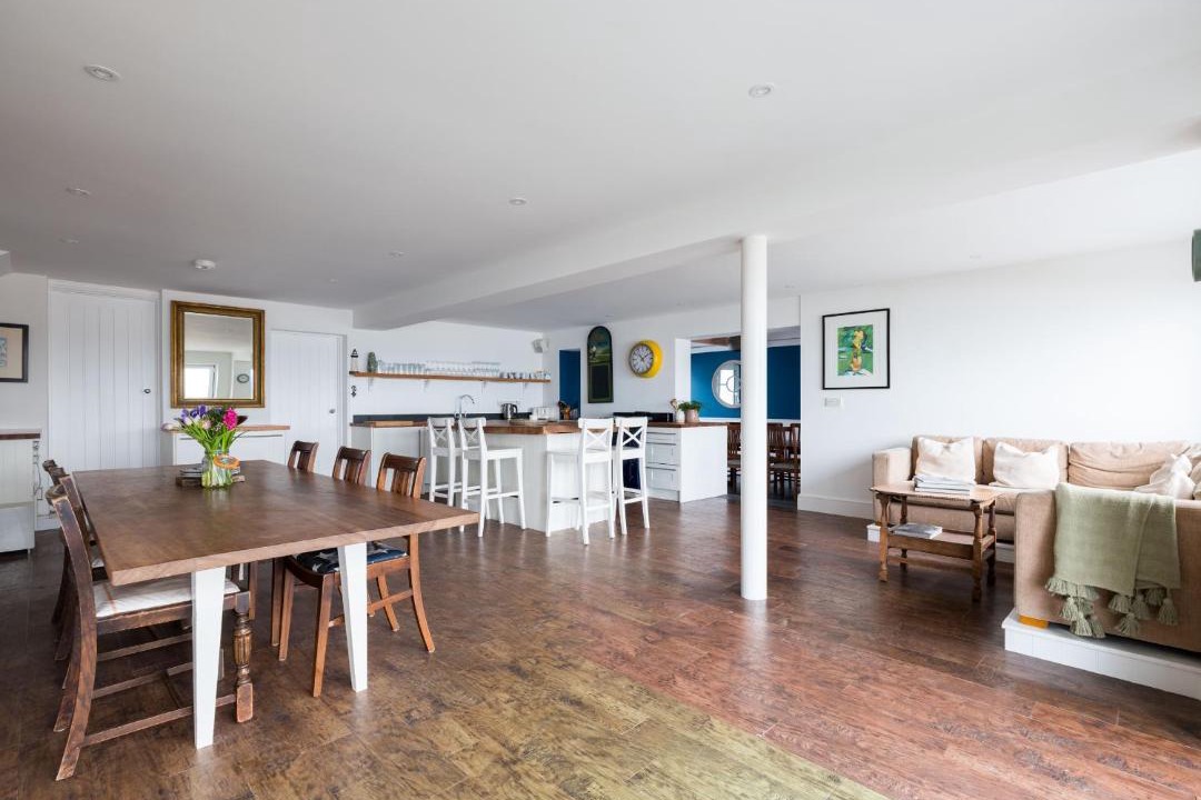 Photo of Others in Treator