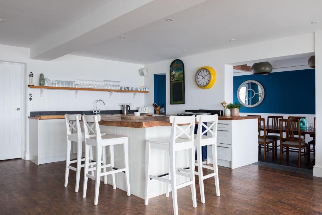 Photo of Others in Treator