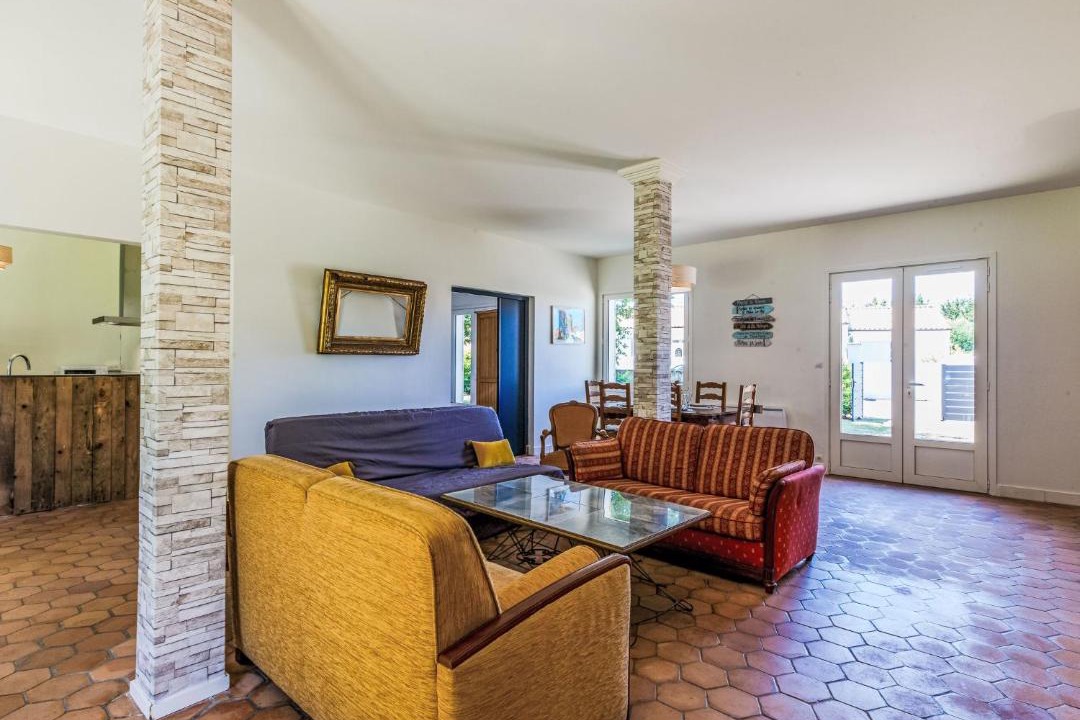 Photo of Others in Medis