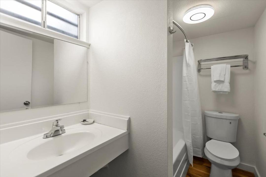 Photo of Bathroom in Lakeside Park