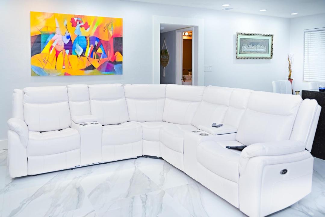 Photo of Livingroom in Miami Gardens