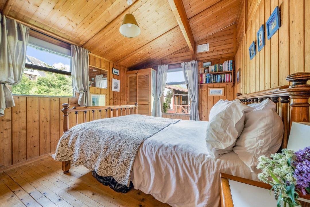 Photo of Others in Rock