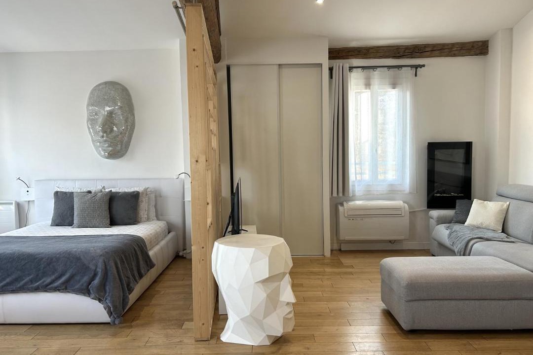 Photo of Bedroom in Avignon City Centre