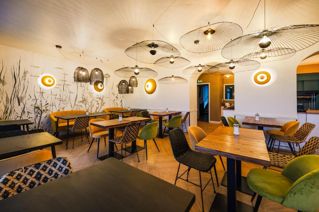 Photo of Others in Le Palais