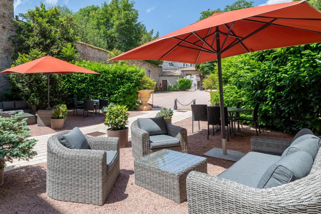 Photo of Others in Tournus