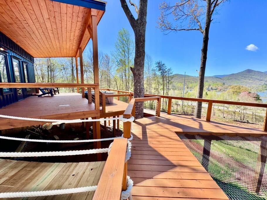 Photo of Others in Hiawassee