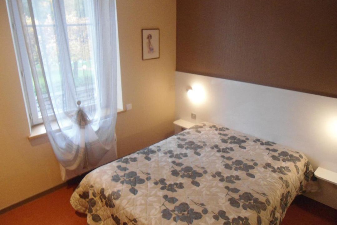 Photo of Bedroom in Contrexeville