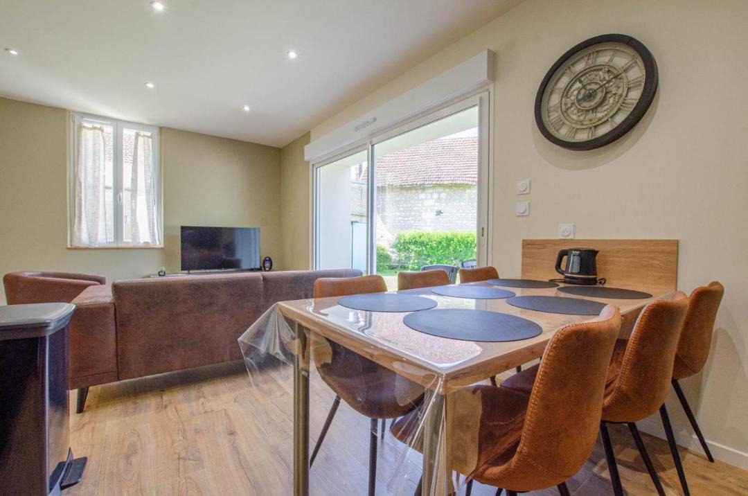 Photo of Others in Neuville-sur-Vanne