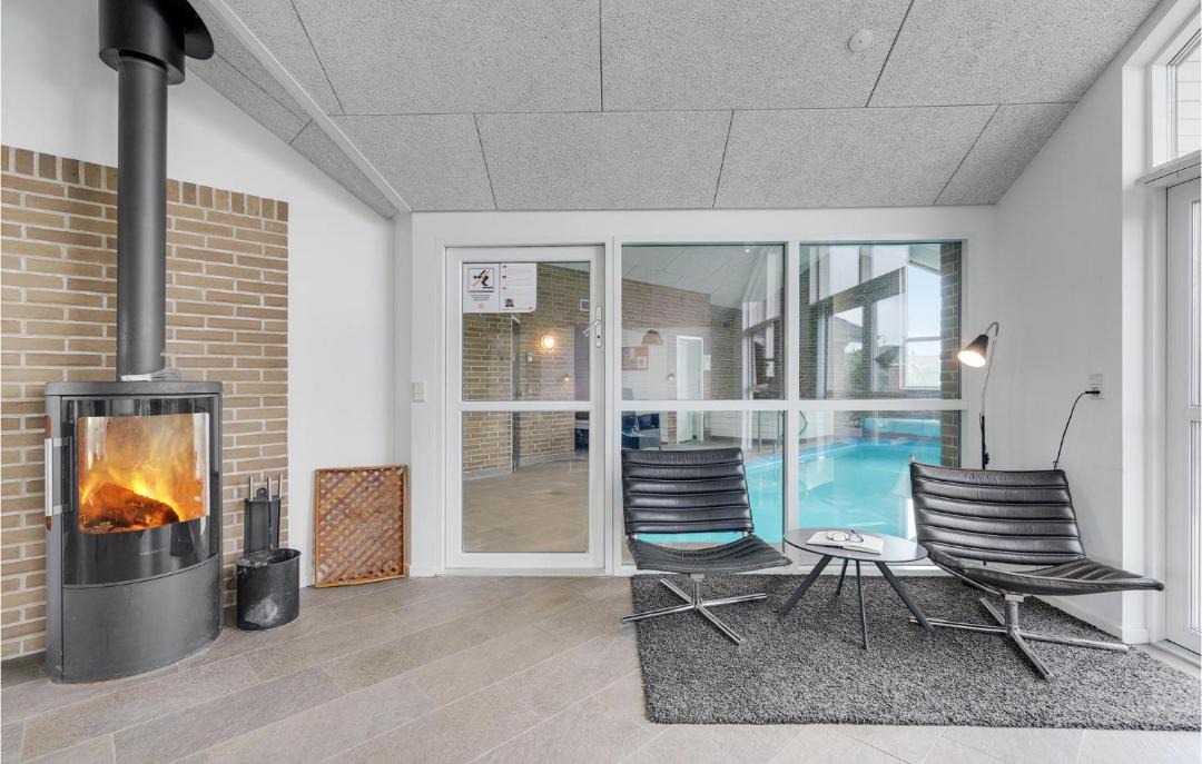 Photo of Others in Flovt Strand