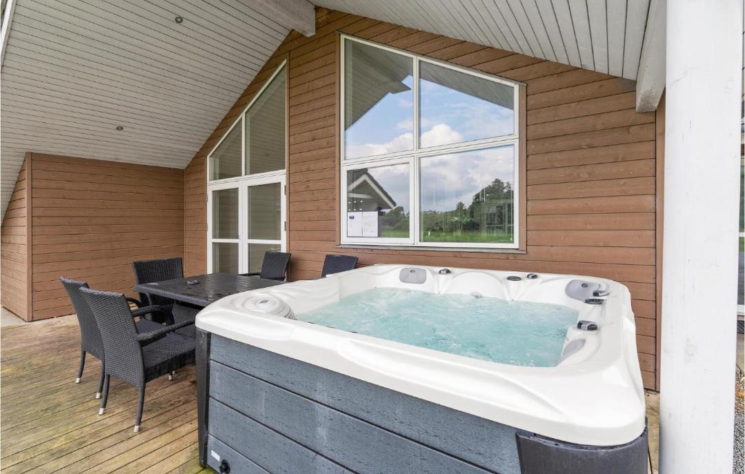 Photo of Others in Flovt Strand