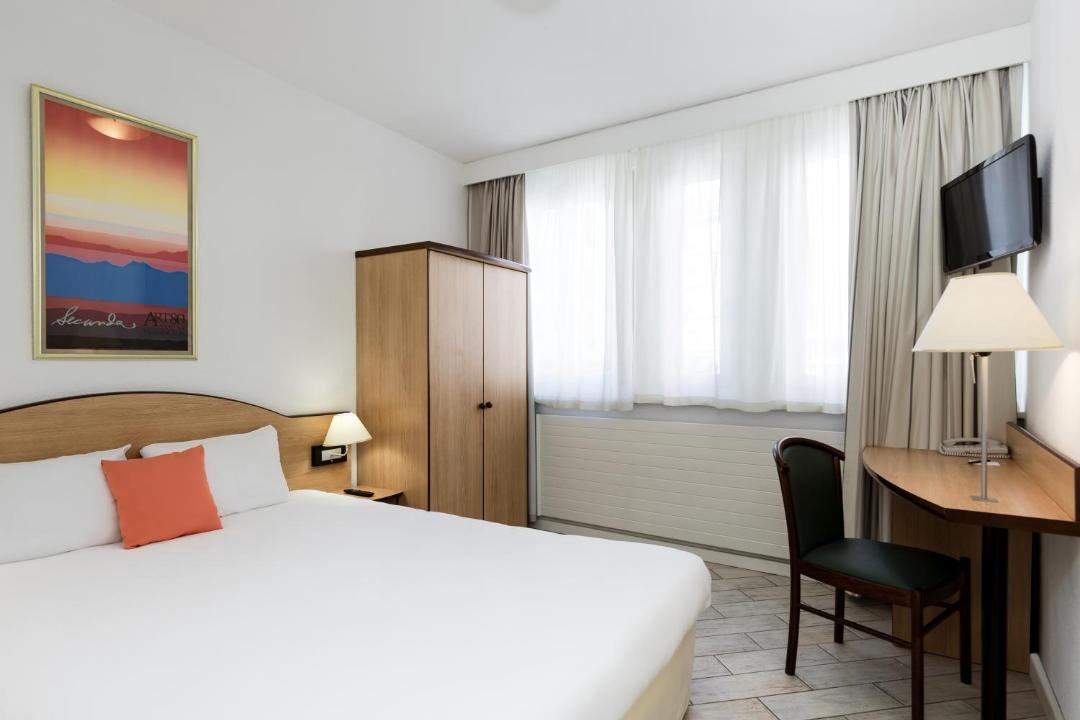 Photo of Others in Paquis Navigation