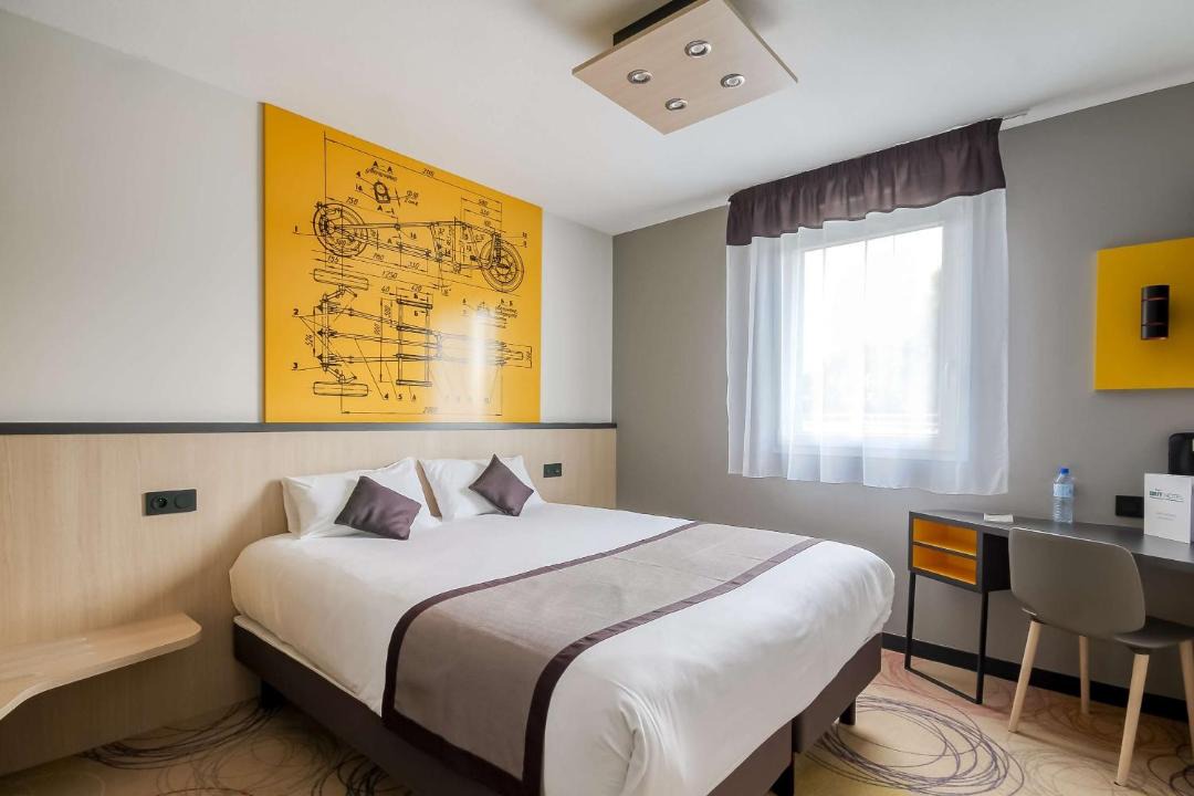 Photo of Others in Arnage