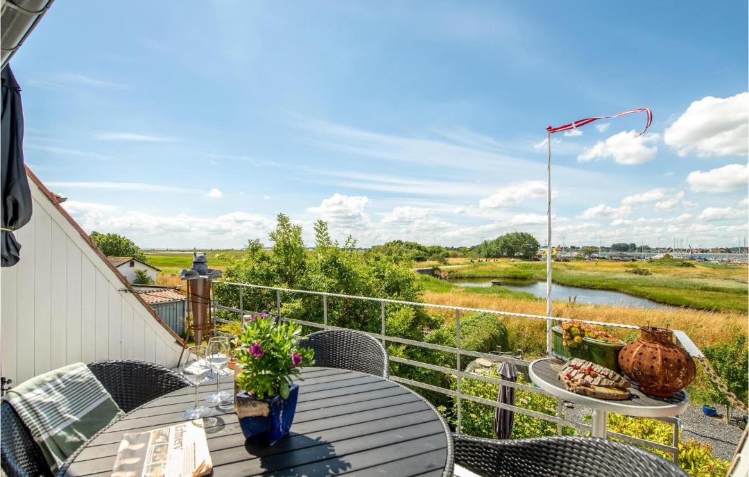 Photo of Others in Arø