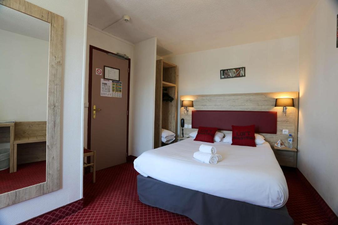 Photo of Others in Saintes