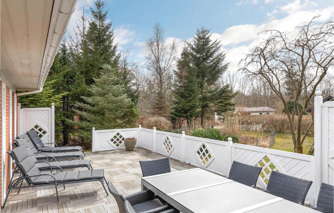 Photo of Patio Balcony in Ronne