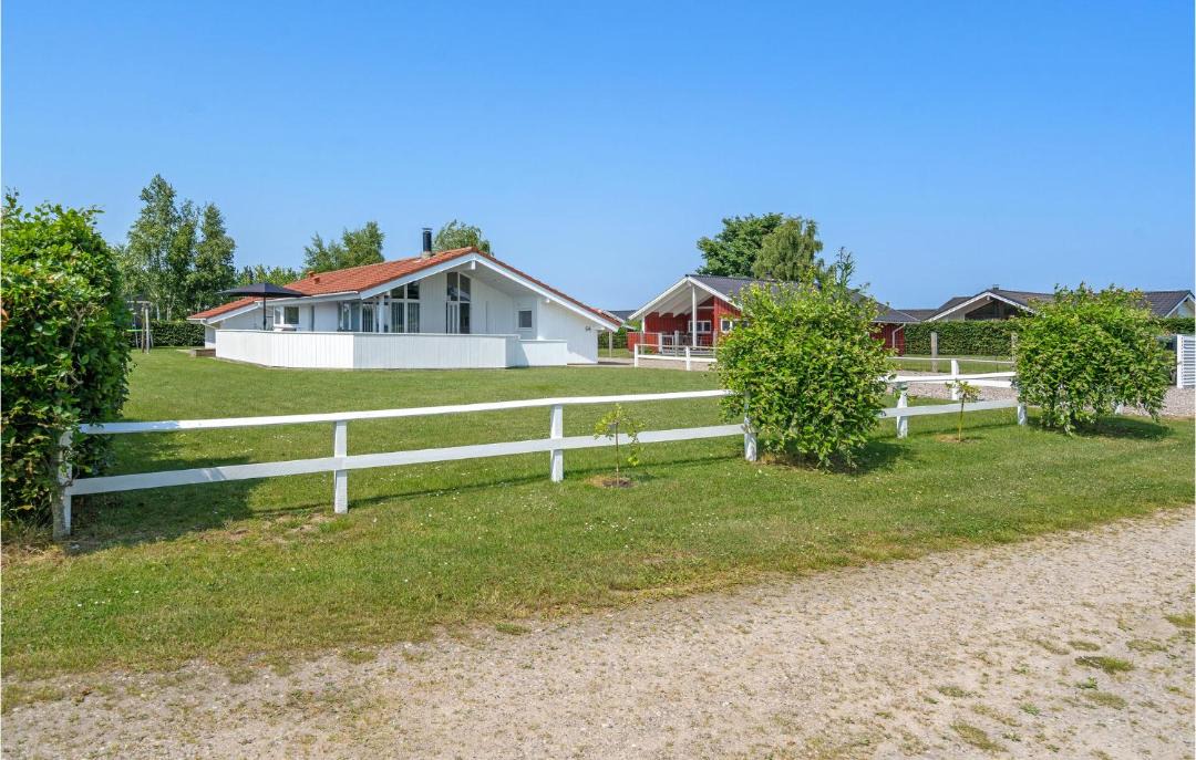 Photo of Others in Flovt Strand