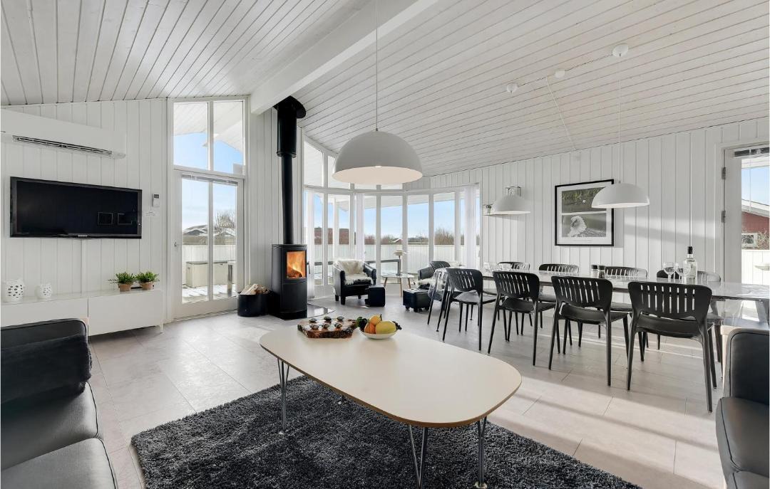 Photo of Others in Flovt Strand