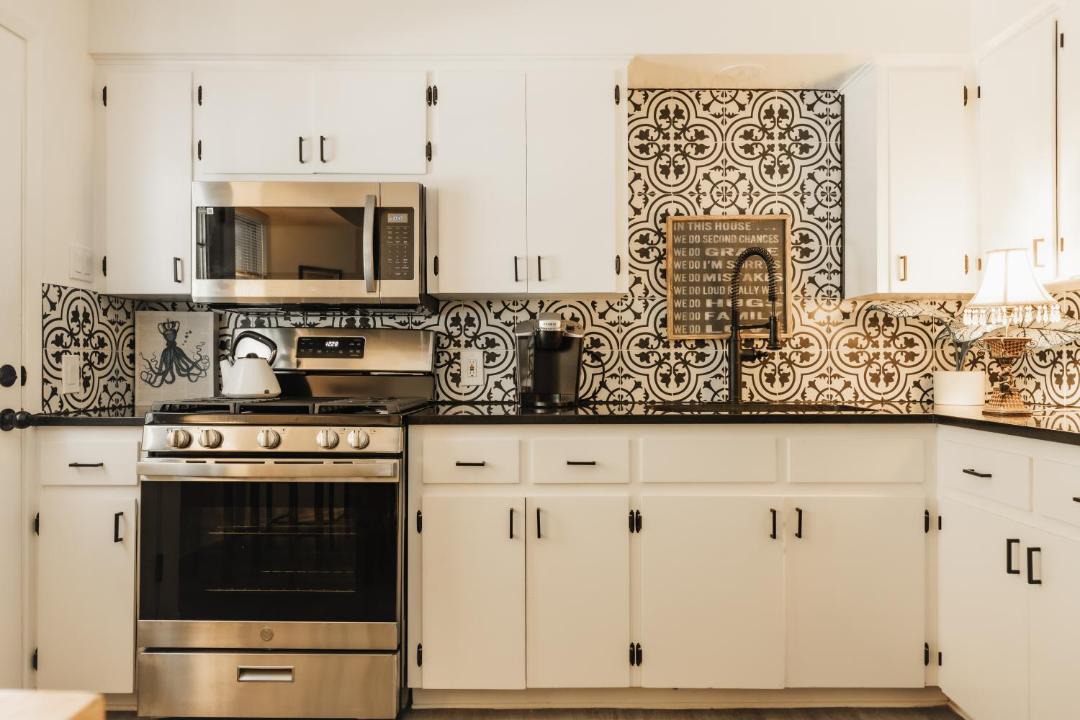 Photo of Kitchen in East Congress