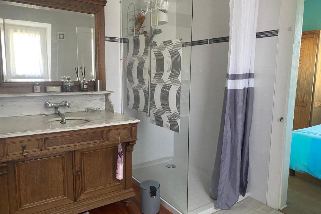 Photo of Bathroom in Huchenneville