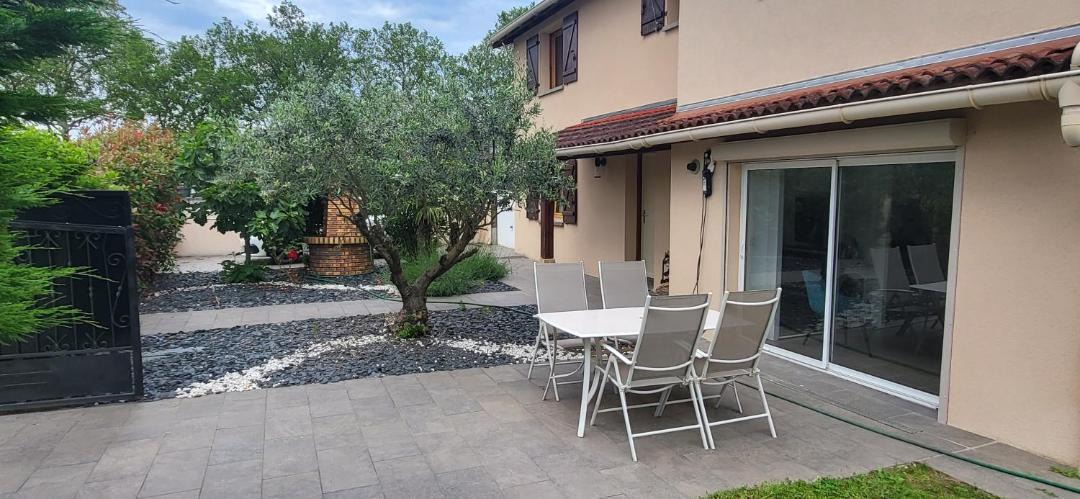 Photo of Others in Jonage