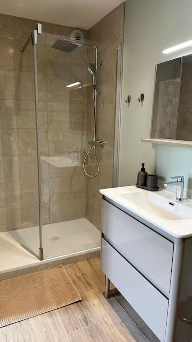 Photo of Others in Couchey