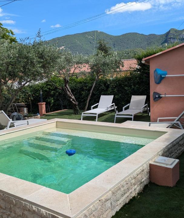 Photo of Others in Nyons