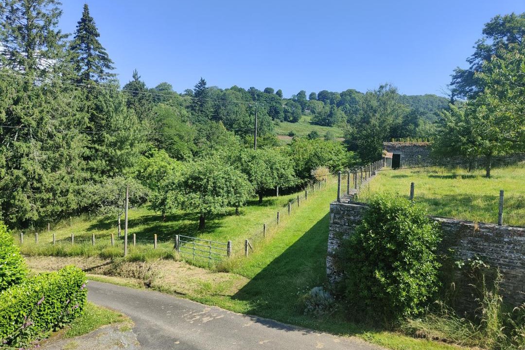 Photo of Others in Brouains