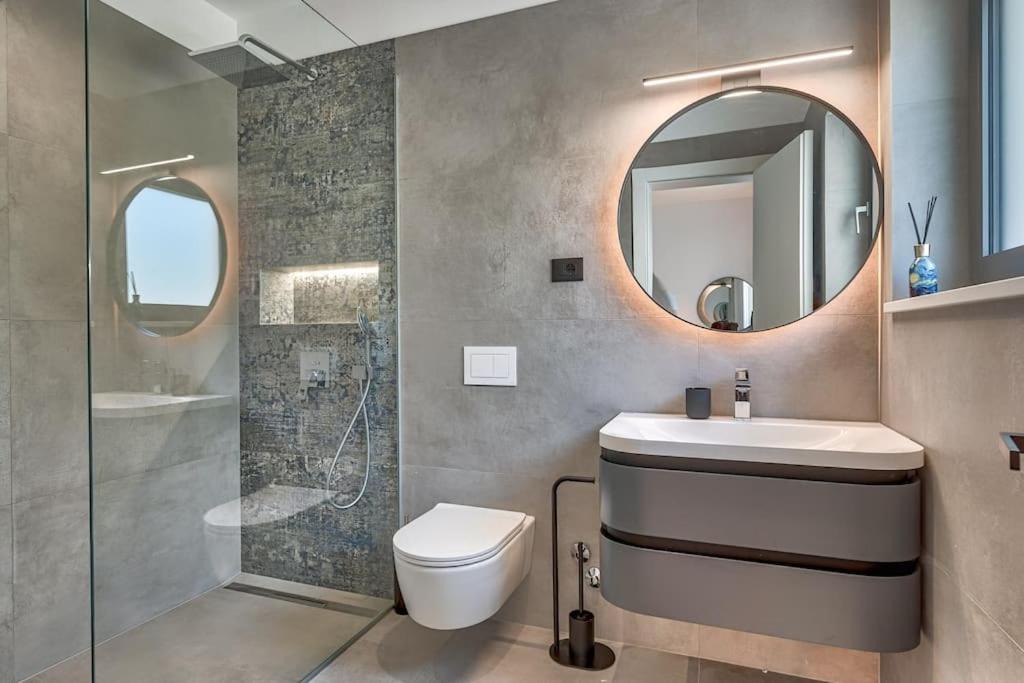 Photo of Bathroom in Pobri