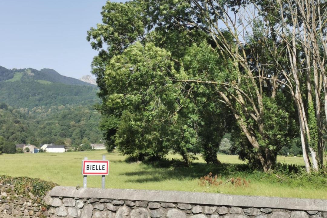 Photo of Others in Bielle