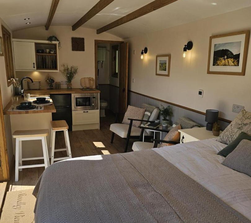 Photo of Others in Lumbutts