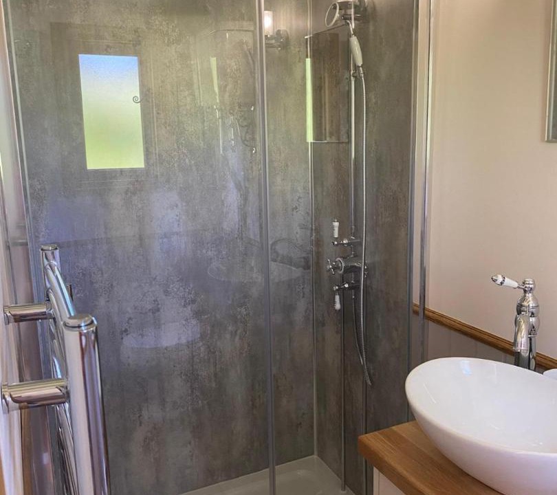 Photo of Others in Lumbutts