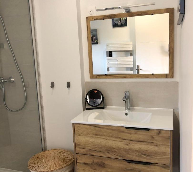 Photo of Others in Illies