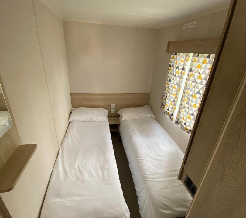 Photo of Others in Allhallows