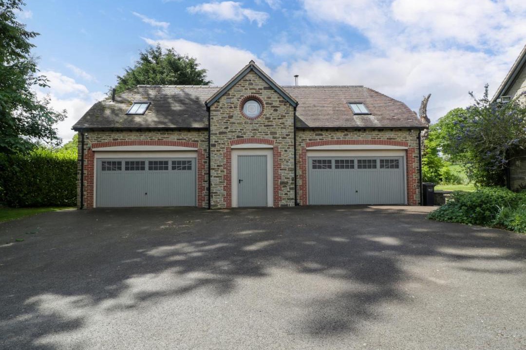 Photo of Others in Ludwel