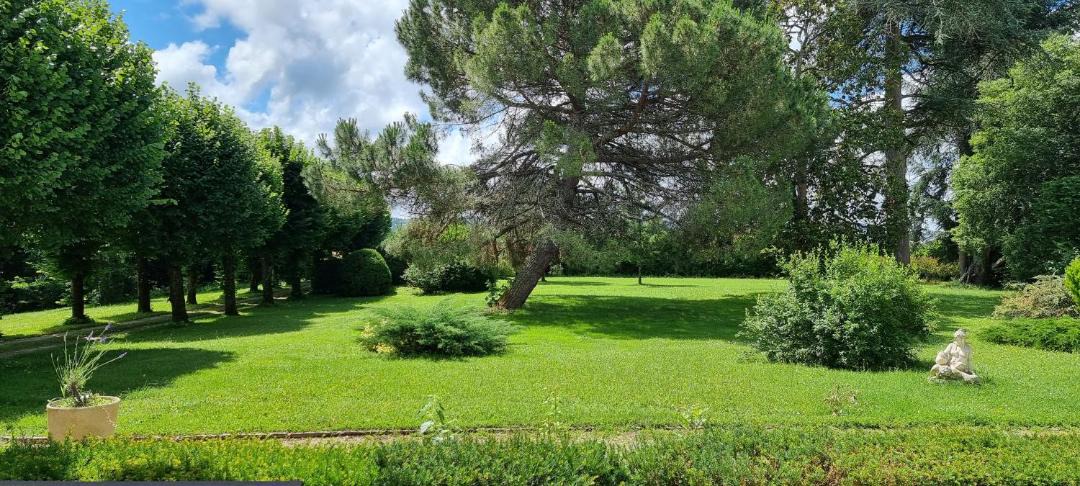 Photo of Others in Saint-Laurent-des-Vignes