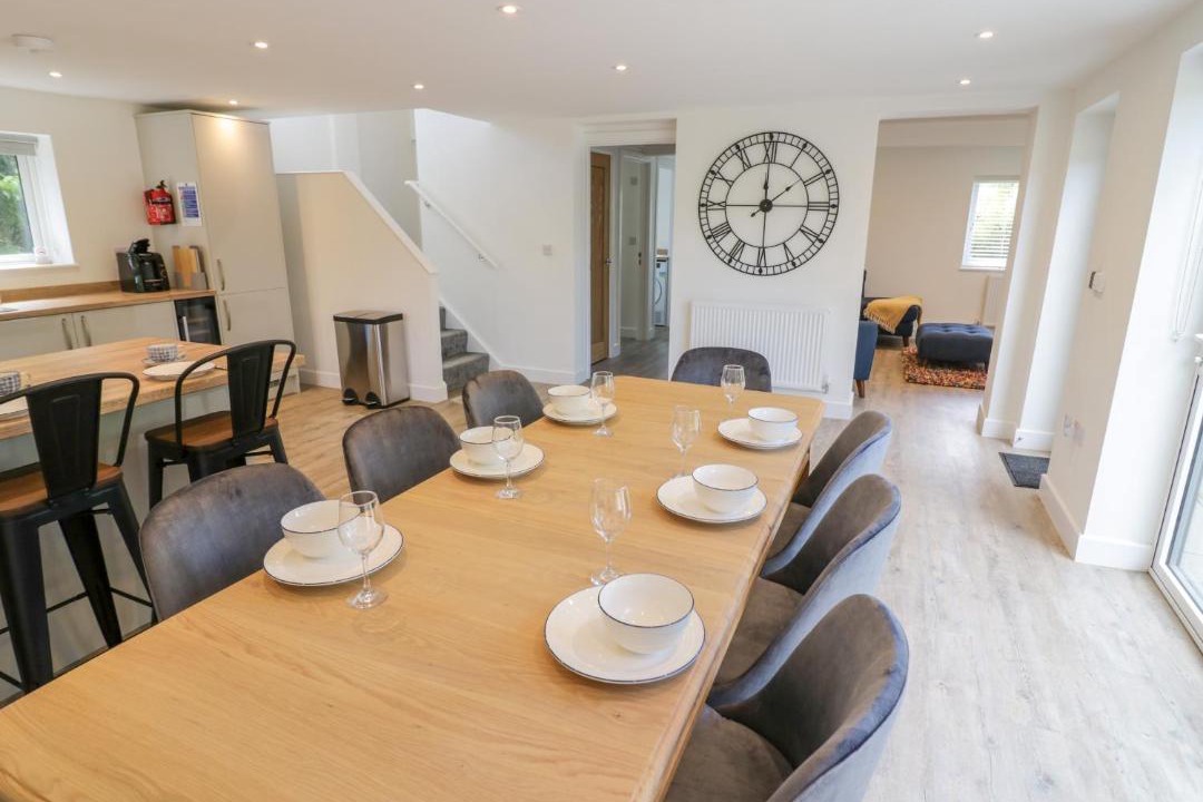 Photo of Others in Cow Honeybourne