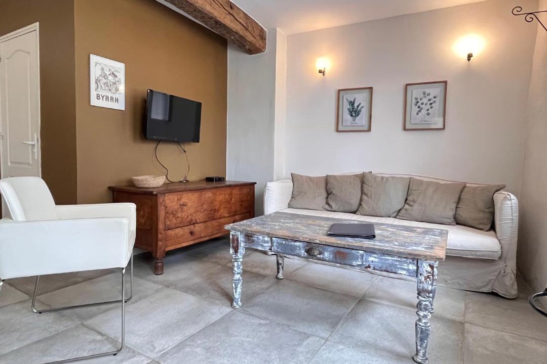 Photo of Others in Oms