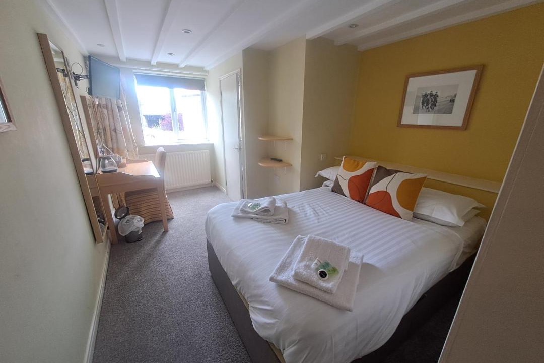 Photo of Others in Hunton