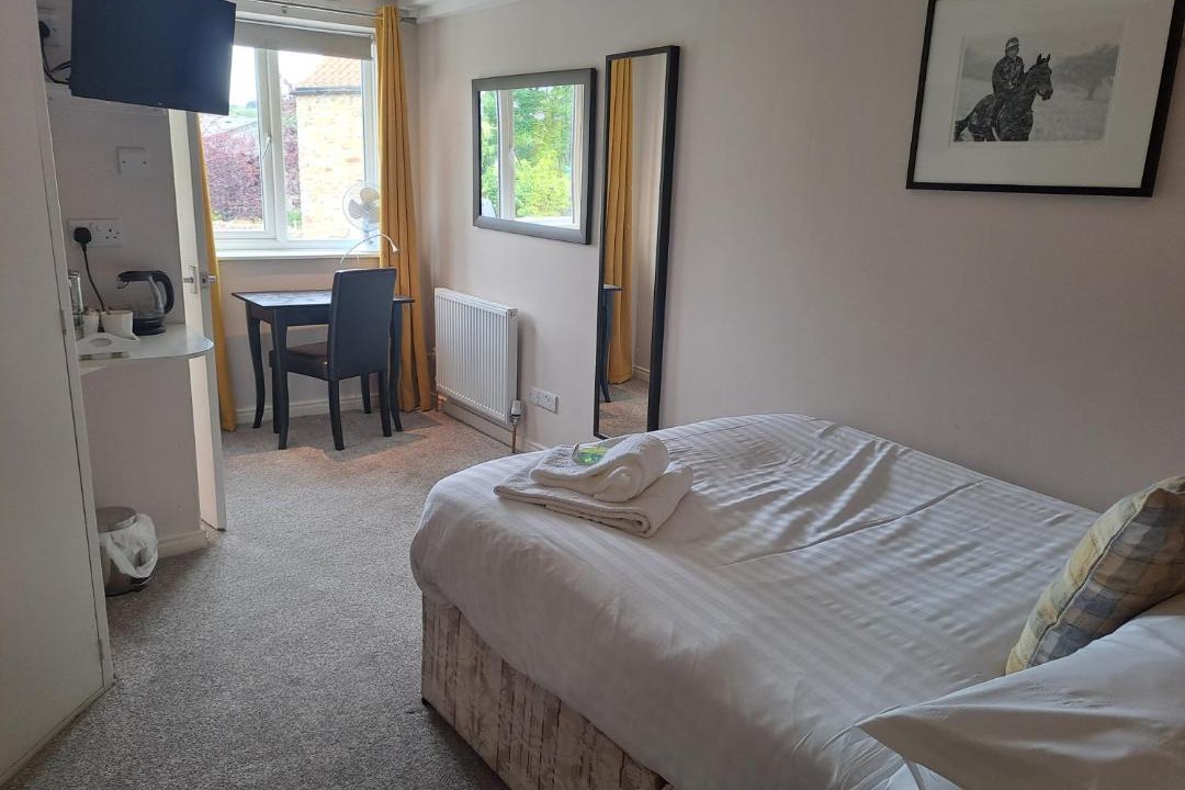 Photo of Others in Hunton