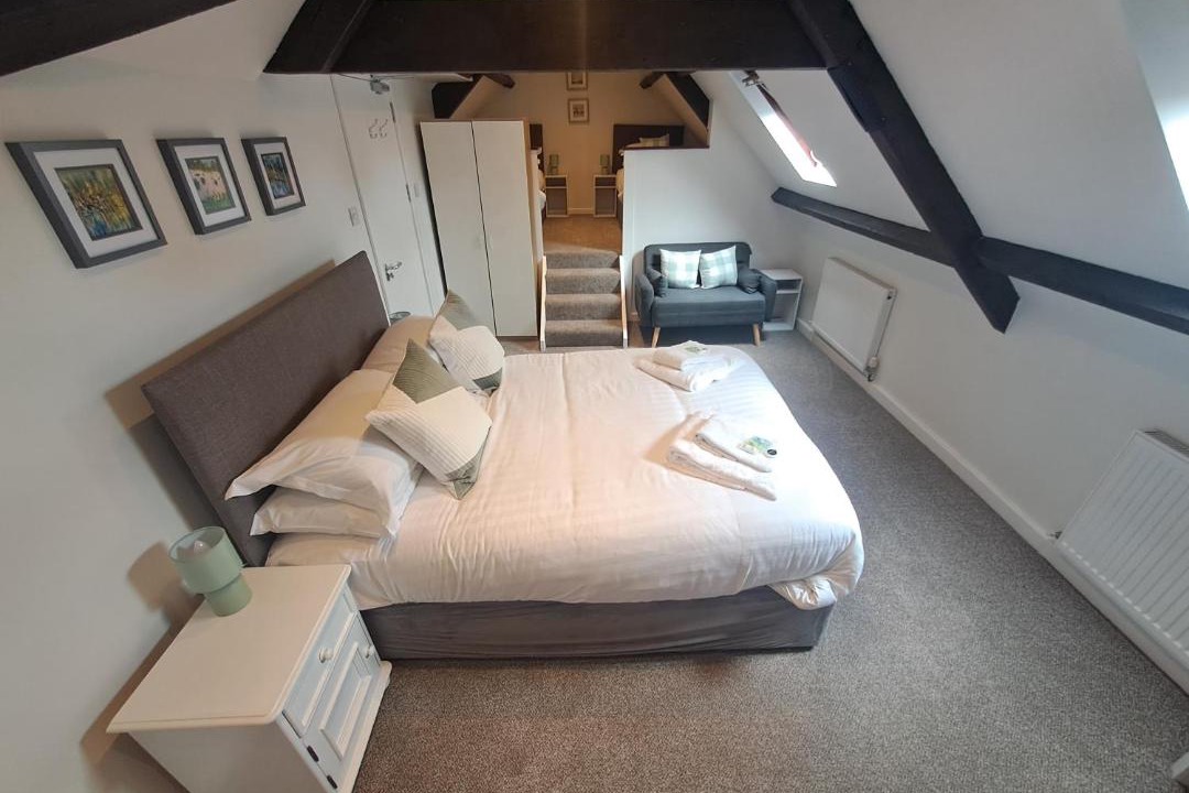 Photo of Others in Hunton