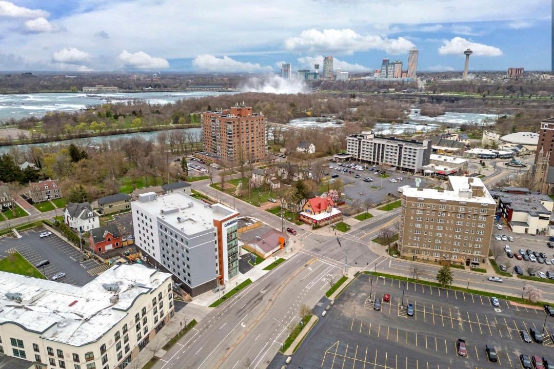 Photo of Others in Downtown Niagara Falls