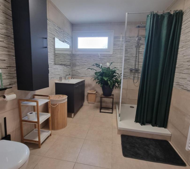 Photo of Bathroom in Magny-Cours