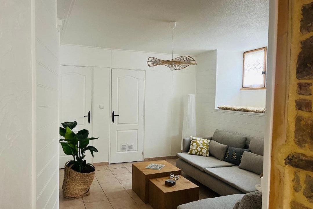 Photo of Others in Frontenay