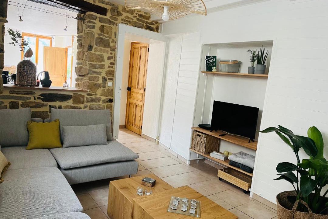 Photo of Others in Frontenay