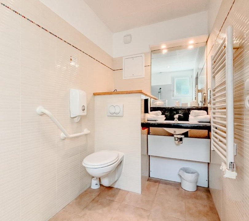 Photo of Bathroom in Honfleur