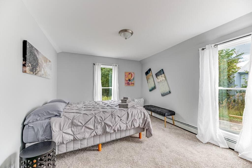 Photo of Others in Costigan