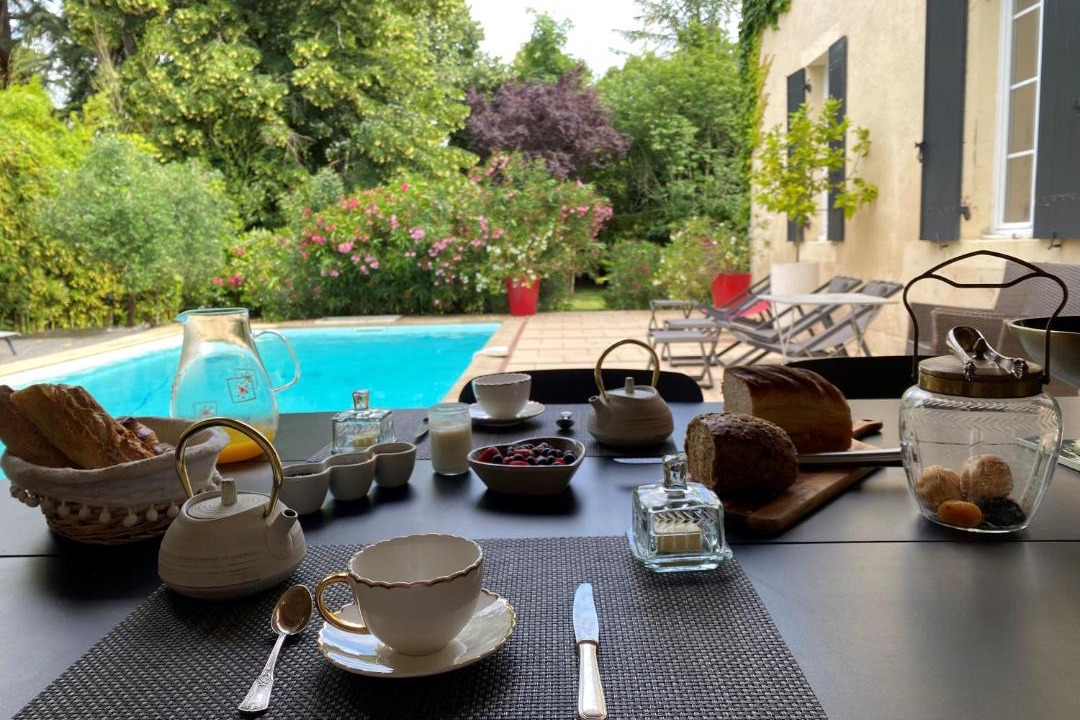 Photo of Others in Cerons