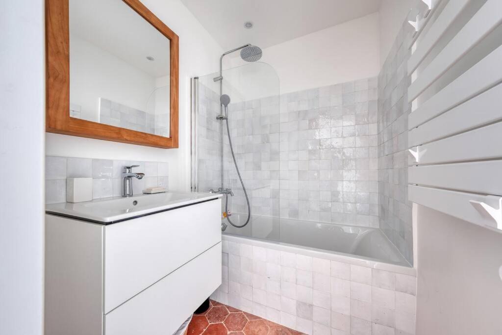 Photo of Others in Notre-Dame